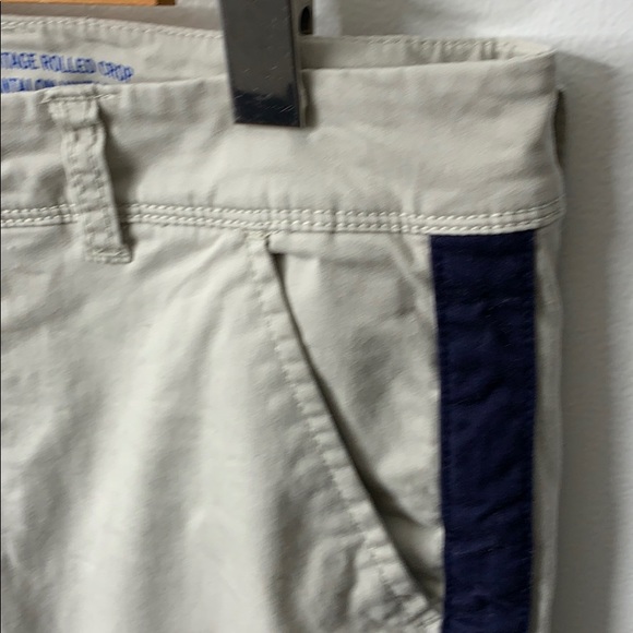 GAP khakis vintage rolled crop pants size two reg - Picture 3 of 8